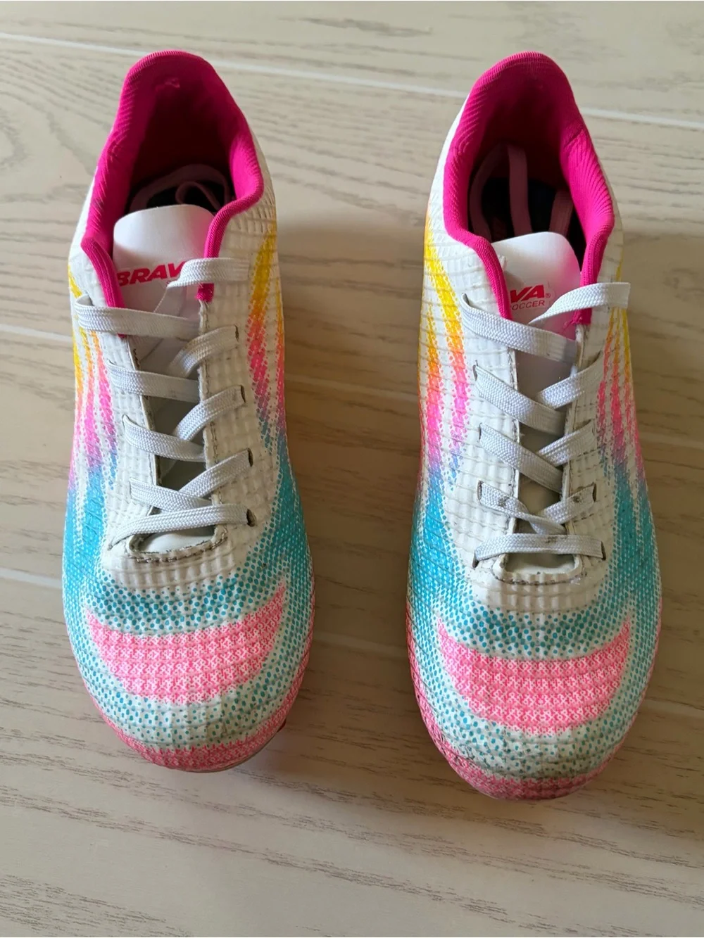 Brava Soccer Cleats Size 4.5 D